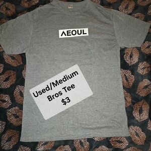 Gray Short Sleeve Tee with Crew Neck